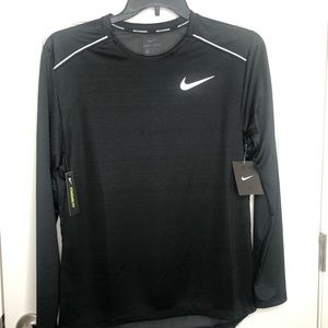 Men Nike Running reflective trim long sleeve
